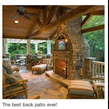 I M Starting To Like The Idea Of A Covered Back Deck Then Make That Far Room In The Back A Screened In Area With Outdoor Fireplace My Dream Home Dream House