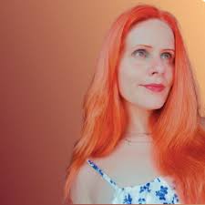 If you are a copywriter looking for freelance or full-time work with a  great team, give me a shout.