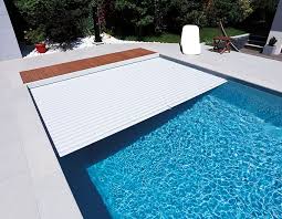 volets roulants immerges piscines desjoyaux piscine rectangulaire liner piscine piscine desjoyaux