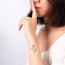 Hình xăm mini ở chân: 3 Cach Tá»± XÄƒm Hinh Ä'Æ¡n Giáº£n Nháº¥t Táº¡i Nha Inkaholic