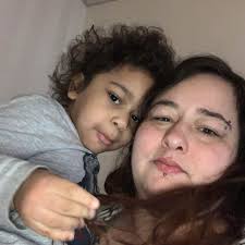 does anyone know if my beardies a boy or girl i've been trying to figure  out for a couple of months and still can't tell , i can't use a flashlight  to