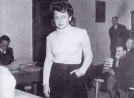 Die fünfteilige reihe basiert auf den kurzgeschichten des strafverteidigers und schriftstellers ferdinand von schirach und befasst sich damit, wie schwer es ist, die schuld eines menschen zu wiegen. Henriette Von Schirach Alchetron The Free Social Encyclopedia