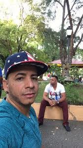 Eli Henriquez's Instagram, Twitter & Facebook