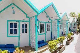 Labuan bajo adalah titik awal untuk melanjutkan perjalanan menuju pulau komodo, rumah bagi hewan terkenal komodo. 10 Hotel Murah Di Labuan Bajo Dibawah 400 Ribu Blog Ivacanza