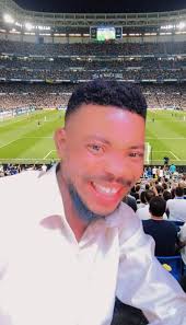 Carel Twitte a aussi bouffé l'argent de Lupopo. Le sérieux est mort dans ce  pays.