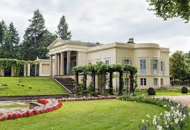 Hier kannst du den frühling in und um das schloss genießen. Schloss Charlottenhof In Potsdam Ubersicht Besucher Infos Anfahrtswege Offnungszeiten Eintrittspreise Offentliche Verkehrsmittel