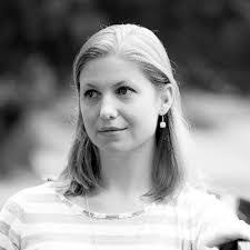 Suzanne Crowell's Instagram, Twitter & Facebook