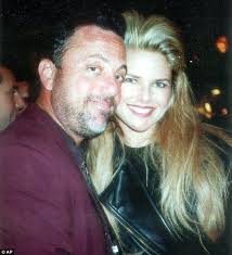 Christie Brinkley accuses ex-husband of 'circus-like publicity tour'