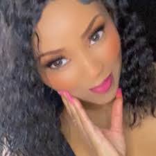 Lorraine Etheridge's Instagram, Twitter & Facebook