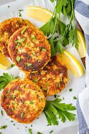15 Minute Simple Easy Crispy Tuna Patties This Easy Tuna Patties Recipe Is A Super Quick Easy Tuna Patties Recipes Tuna Patties Healthy Tuna Patties Easy