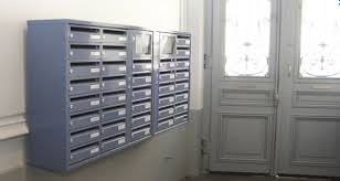 Des boîtes aux lettres normalisées nf d 27 404, pour des immeubles construits après 1979 (sauf indication contraire). Normes Postales Immeubles Anciens