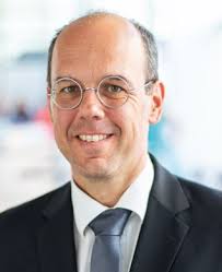 Researching the second quantum revolution