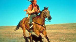 Er bittet um eine position an der westgrenze, findet sie aber verlassen vor. Der Mit Dem Wolf Tanzt Western Von Und Mit Kevin Costner