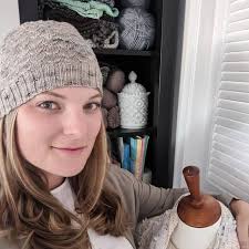 Knitting in public is always an interesting experience. The friends who  know about my knitting don't bat an eye, except to occasionally comment