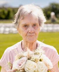 Sarah (Sally) Lou Leach