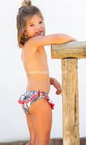 Tu guía para vestir en internet. Theviral News Culetin Ninas To The Moon Swimwear Culetin Nina Estrellas Online Shop Www Tothemoon Es Swimwear Swimwearkids Banadornina Banoninos Kidsfashi Ninos Juveniles Estrellas Atuendo De Verano De Ninas