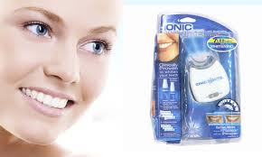La soluzione che mi e stata proposta è una mascherina definita di brega mi potreste spiegare in cosa non so a chi si è rivolto ma se ha un dente di latte va estratto,se è agenesico il permanente. Mascherine Sbiancanti Per Denti La Guida Denti Bianchi