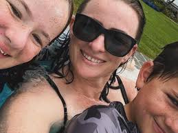 Fundraiser for Kathryn Grew by Sarah-Jane Halliday : Help Kathryn & kids  get back