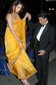 Aishwarya Rai S First Appearance At Cannes Film Festival For Her Movie Devdas In 2002 Aishwarya Rai Bollywood Celebrities Indian Actresses Bollywood Actress