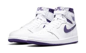 Jordan donned nike air ships during the preseason and early rookie campaign. Nike Air Jordan 1 High Og Court Purple Alle Release Infos Snkraddicted