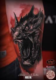 Typically found on the knuckles, these types of tattoos were popularized in 1955 by robert mitchum in 'the night of the hunter.' Pin En Tattoos