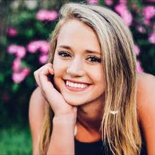 Jessica Paschal's Instagram, Twitter & Facebook