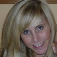 Melanie Bogue (@mploke)