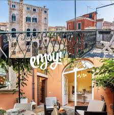 Courts Sejours In 2020 House Styles Mansions House