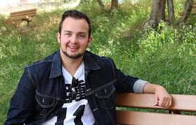 June 15, 2021, 10:00 pm. Noah Munck Shakes Off Icarly Identity At Biola The Chimes