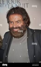 Mark Marek's Instagram, Twitter & Facebook