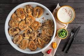 Pita Burek Bosnisch Mit Hackfleisch Ramadan Rezept In 2020 Rezepte Hackfleisch Lebensmittel Essen
