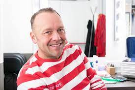 Alle kaartkopers zijn per mail geïnformeerd door luxor. Richard Groenendijk Dans Lekker In De Woonkamer En Wees Lief Voor Elkaar Indebuurt Rotterdam