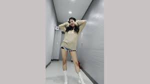 Download the sixth sense 2 subtitle indonesia. 5 Tingkah Cuek Mijoo Lovelyz Di Sixth Sense 2 Viu