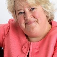 Karen Fincham's Instagram, Twitter & Facebook