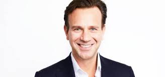 In een snel veranderende televisiewereld ben ik blij dat blue circle de focus op het dagelijkse genre vergroot. Succesduo Tan En Ikink Keert Terug Op Zoek Naar Het Late Nightgevoel Show Ad Nl