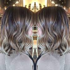 Balayaged Dimensional Blonde Brown Root With Cool Toned Highlights Soft Waves Long Hair Styles Hair Styles Messy Hairstyles