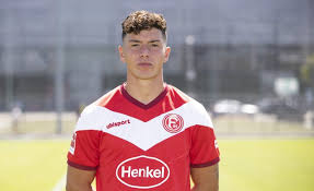 Soi kèo tài xỉu schalke vs dortmund: Bvb U23 Leistungstrager Duman Interesse Aus Der Turkei