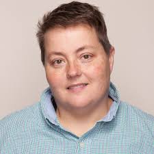 Kelly Dunham's Instagram, Twitter & Facebook