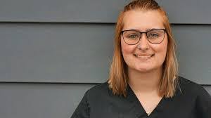 April Vandruff's Instagram, Twitter & Facebook