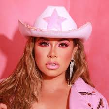 She is the eldest daughter of singer . Chiquis Facebook
