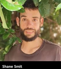 ❤️Happy Valentine's Day Everyone❤️ Another glimpse from a volunteer's  perspective: I was moved by the love story of two residents at the Margate  Retirement Village, Lyall and Val Lloyd-Evans, they have been