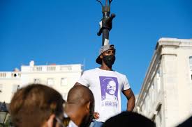 Lisboa vai homenagear bruno candé, ator assassinado em julho de 2020, através de mural num espaço público da cidade. Bruno Cande Aktorearen Hilketa Arrazista Gaitzetsi Dute Lisboan