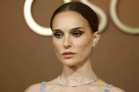 Trump, la rivolta delle donne: Natalie Portman, Jane Fonda, Billie Eilish  guidano la battaglia