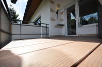 Megawood Terrassendielen Und Travertin Natursteinverblender Gestaltet Von Fliesen Schiffbauer Aus Dem Landkreis W Megawood Terrassengestaltung Terrassendielen