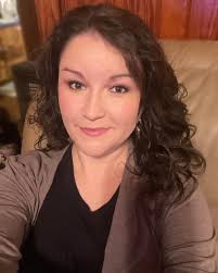 This lady has got to give a big #RollTide y'all 🌊🐘🌊♥️