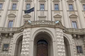 S prahou je pak spjato její mládí a téměř celý její život. Tomas Petricek On Twitter Na Cerninskem Palaci Mzvcr Jsem Nechal Vyvesit Cernou Vlajku Na Pamatku Milady Horakove Pred 70 Lety Ji Komunisticky Rezim Pripravil O Zivot Ve Vylhanem Procesu Nikdy Se Nebojme