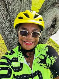 Introduction and discussion about old bicycles and riding experiences