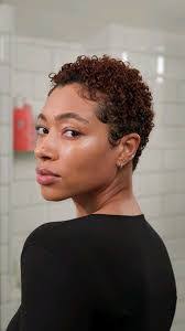 Ayo Jones's Instagram, Twitter & Facebook