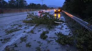 Nrw & brd > unwetterwarnungen. Vor Allem Die Nordhalfte Baden Wurttembergs Betroffen Grosse Schaden Durch Unwetter Im Land News Esslinger Zeitung