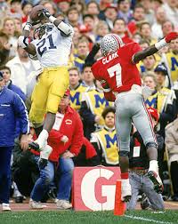 When he reached the endzone he flashed the heisman pose. Catching Up With Desmond Howard The Last Wide Receiver To Win The Heisman Trophy Sports Illustrated